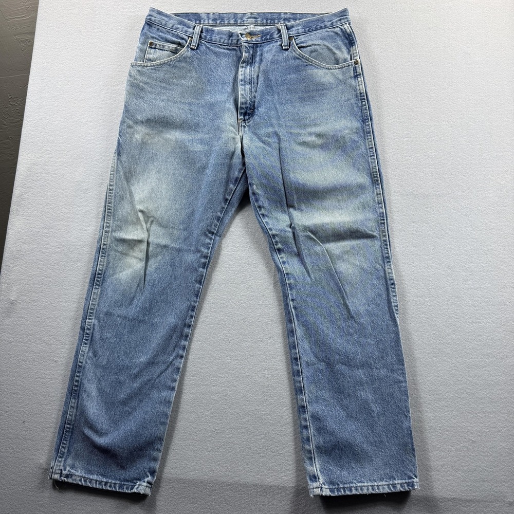 Wrangler Jeans Mens 38x30 (Fits 36x29) Light Wash Regular‎ Straight Leg Denim
